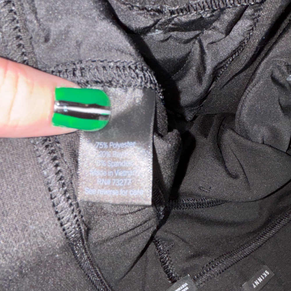 Simply Vera Vera Wang Black Skinny Pants - Picture 13 of 14